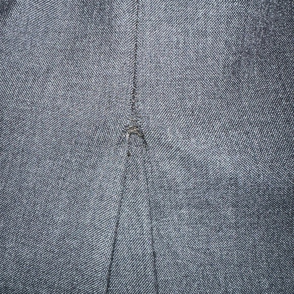 Ann Taylor Two Piece Suit Set, Blazer and Skirt, 4P. - Picture 3 of 3